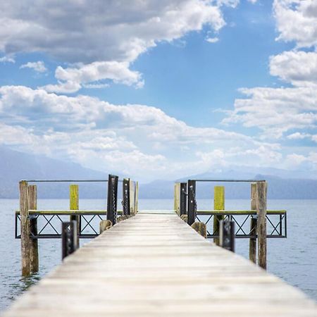 Tasman Holiday Parks - Te Anau Exteriér fotografie The pier at the lake